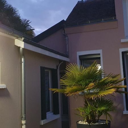 Maison Avec Garage 24 Heures Du Mans Voitures Et Toute Manifestation Le Mans Exterior foto